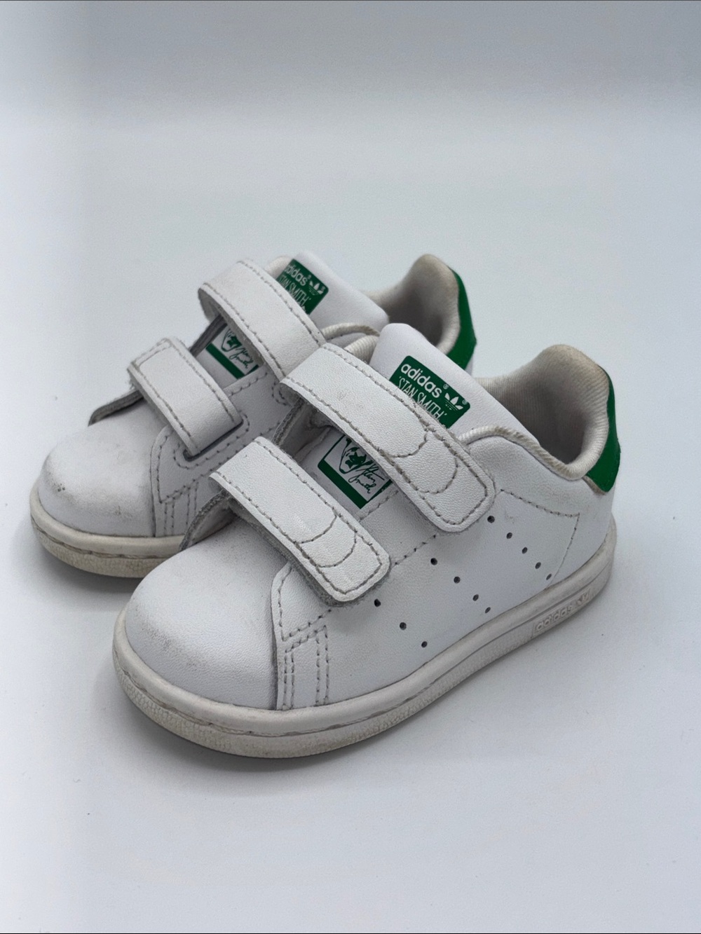 adidas Stan Smith White Sneakers with Green Heel Tab Kids Velcro Walkers Size 4